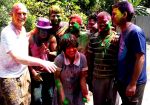 shuktara - David and Muniya hysterical as she covers local boys in green paint powder